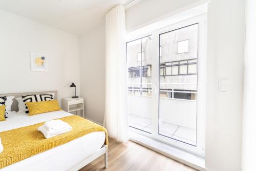 Forum Apartments II by House and People