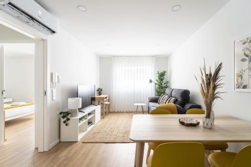 Forum Apartments II by House and People