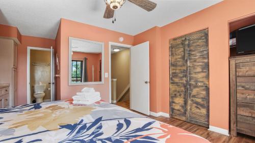 5 minutes walk to beach, Family Friendly condo with shared pool, tennis court photo 12
