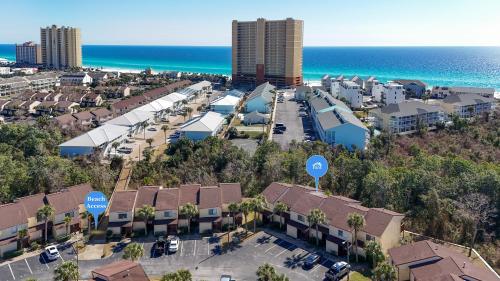 5 minutes walk to beach, Family Friendly condo with shared pool, tennis court photo 34