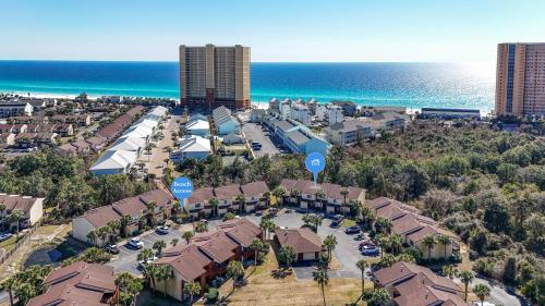 5 minutes walk to beach, Family Friendly condo with shared pool, tennis court photo 35