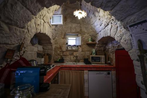 Dapur atau dapur kecil di Borgo Terra dei Trulli