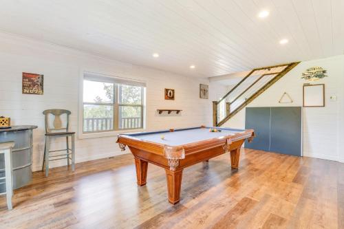マーフィにあるNorth Carolina Cabin - Pool Table and Mountain Viewsのギャラリーの写真
