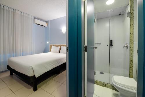 Koupelna v ubytování ibis Styles Manaus