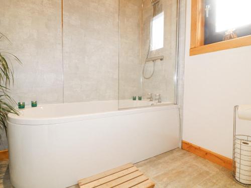 Bilik mandi di Alpaca Lodge