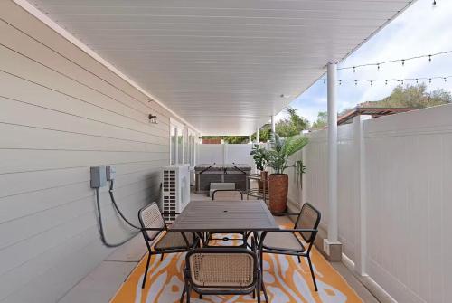 Φωτογραφία από το άλμπουμ του 9BR 6BA Amenity Filled with Pool, Sauna, Ping Pong, Game Room and More σε Hildale
