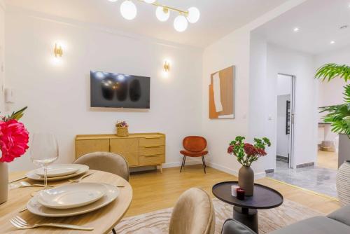 Stylish Apartment 3 Min from Haussmann, Sleeps4