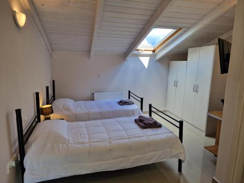 Diana's Cozy 20 Loft Studio