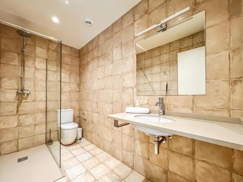 Kúpeľňa v ubytovaní Can Cintet 1- Apartamento en la plaza de Besalú