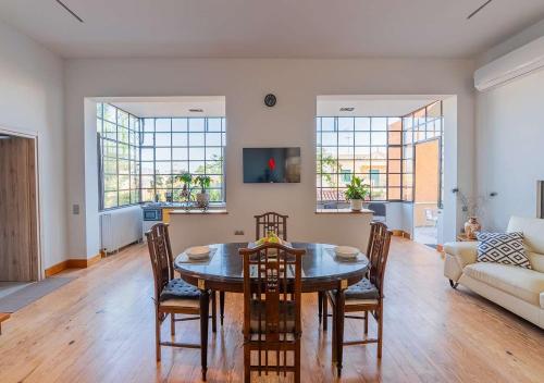 Spacious 2-Bdrm Apt at Filopappou hill in Koukaki!