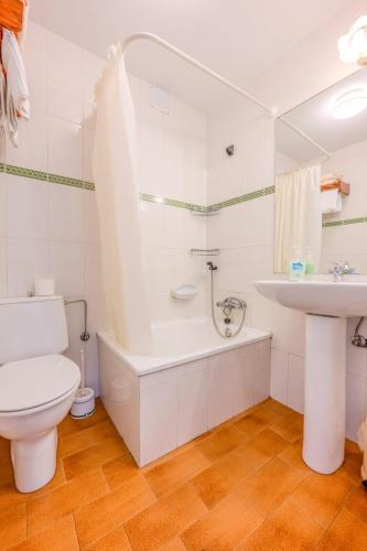 Koupelna v ubytování Alojamientos Casa Luisa