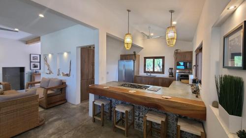 Η κουζίνα ή μικρή κουζίνα στο Casa Ohana