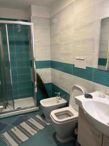 Ένα μπάνιο στο A casarella bella