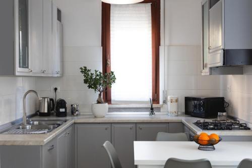 Η κουζίνα ή μικρή κουζίνα στο Manipura Home