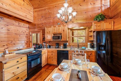Family Retreat- Hot Tub- Pool Table- Fire Pit- BBQ Grill- Kids Zone- Arcade Games photo 31