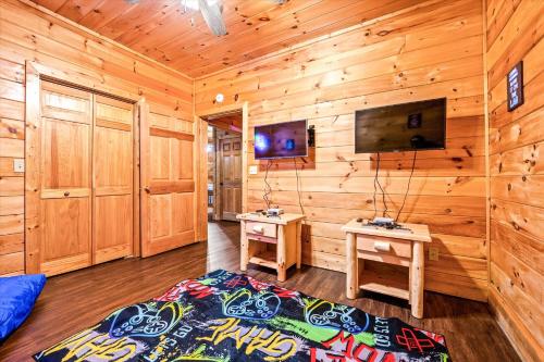 Family Retreat- Hot Tub- Pool Table- Fire Pit- BBQ Grill- Kids Zone- Arcade Games photo 26