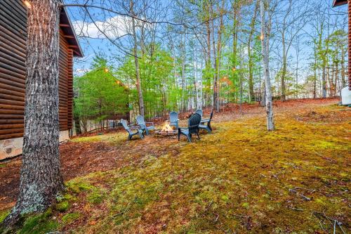 Family Retreat- Hot Tub- Pool Table- Fire Pit- BBQ Grill- Kids Zone- Arcade Games photo 59