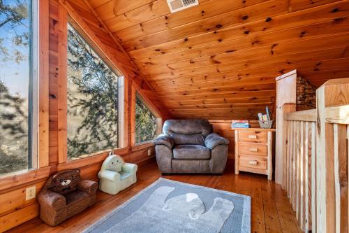 Family Retreat- Hot Tub- Pool Table- Fire Pit- BBQ Grill- Kids Zone- Arcade Games photo 42