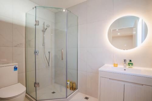 Ένα μπάνιο στο Zen Style 3 bedrooms near School, shop and Eateries