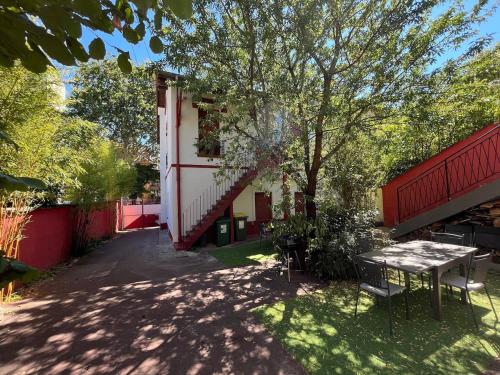 BXX Private complex 10 min PARIS EXPO 12 rooms