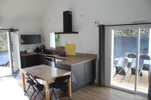 Photo de la galerie de l'établissement Le bourg a pieds et la plage juste a coté, à Guidel