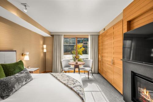 Postel nebo postele na pokoji v ubytování New! Luxury Resort Ski In Ski Out Studio