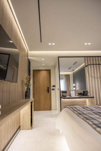 Polyzos Luxury Suites Meteora #5 - Adults Friendly