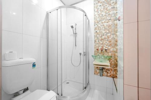Bagno di Perfectly Located Family Home in Hoppers Crossing
