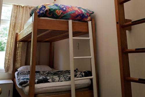 Katil atau katil-katil dalam bilik di Peace, privacy and proximity