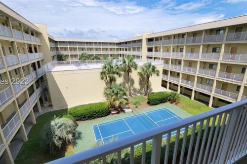 Hilton Head Resort Private Walk Shuttle to Beach photo 28