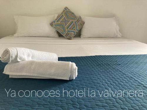 Кровать или кровати в номере Gran Hotel Valvanera Girardot