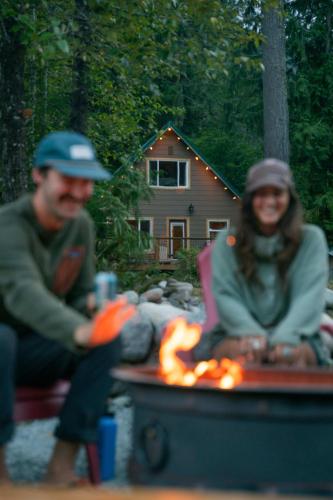 Tetamu yang menginap di PNW River Cabin