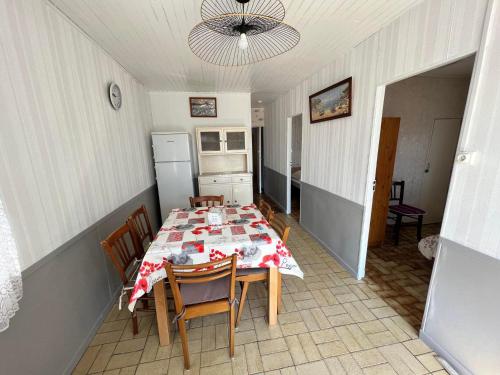 Photo de la galerie de l'établissement Chalet à Gruissan, 3 chambres, près de la plage - FR-1-784-38, à Gruissan