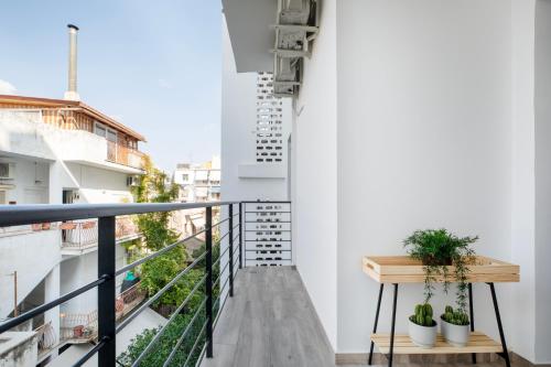Sway - Chic 1-Bedroom Apartment & Balcony in Athens