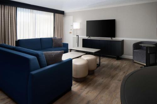 DoubleTree By Hilton Baltimore North Pikesville Image