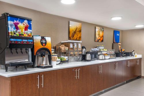 a breakfast counter in a hotel room at Comfort Inn Charlotte Airport Uptown in Charlotte