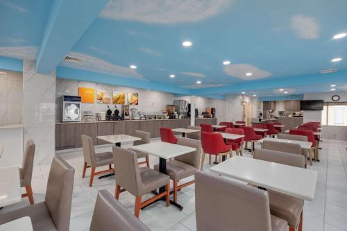 Ruang duduk di Comfort Inn Downtown Nashville - Music City Center