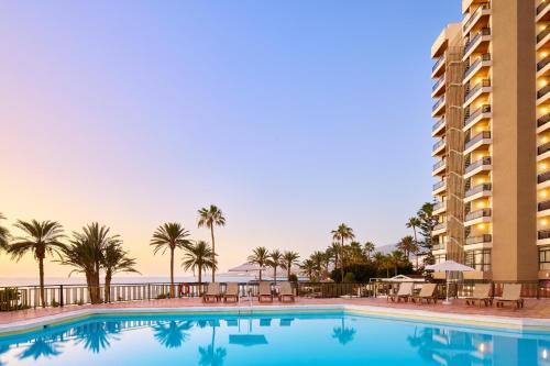 a view of the pool at the resort at Sol Tenerife in Playa de las Americas