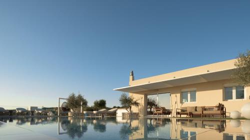 Πισίνα στο ή κοντά στο Idunu Villa, with Heated Pool & Serene Seclusion, By ThinkVilla