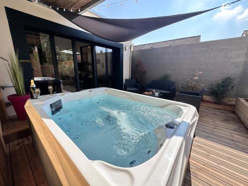 L'échappée Rémoise, jacuzzi proche caves champagne