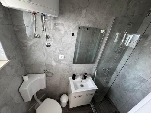Gambar di galeri bagi Apartment Makarska M&I, FREE PRIVATE PARKING di Makarska