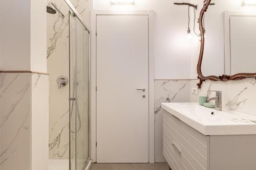 Casa Menabrea by Houset