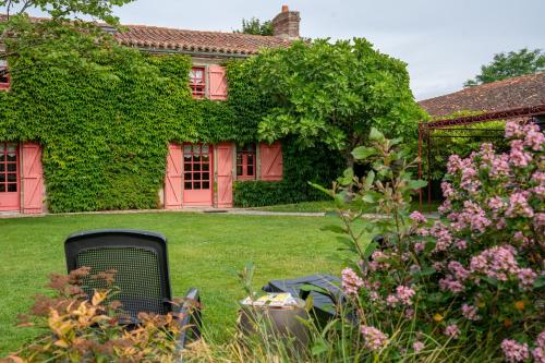 Photo de la galerie de l'établissement grand gite nature l'hubertiere, à Saint-Christophe-du-Ligneron