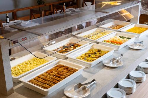 Comida en o cerca de este hotel