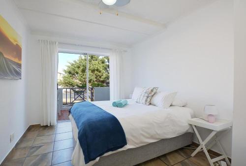 Cama o camas de una habitación en Luxury Coastal Retreat
