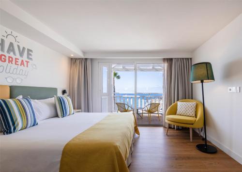 Postel nebo postele na pokoji v ubytování Abora Interclub Atlantic by Lopesan Hotels