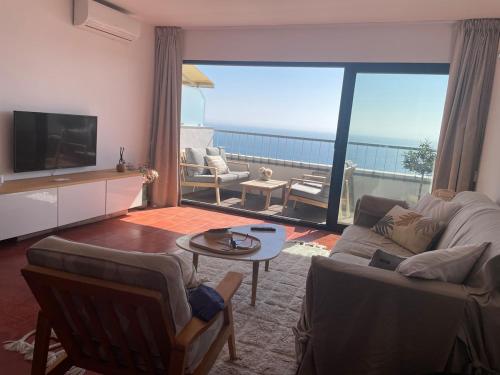 Sea view apartment, next to Lisbon