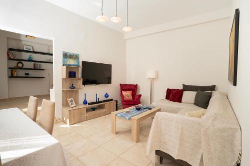 Niki Apartment, Exceptional 9,8, 500Mbps, Parking, Near OAKA, Kifisias Business Hub