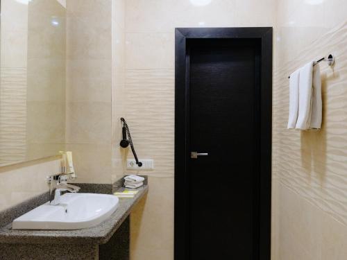 Ένα μπάνιο στο City Stay Bishkek