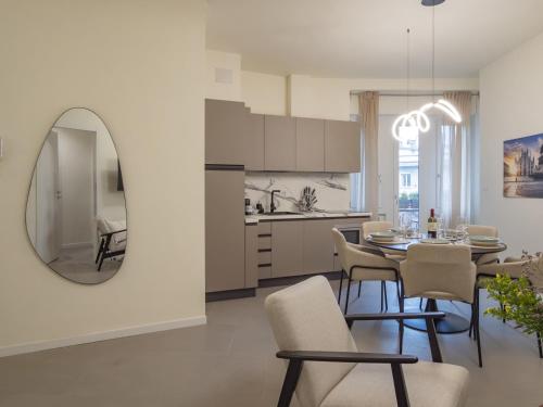 Spacious 2BDR with balcony Arco-Sempione Area, by Rentopolis